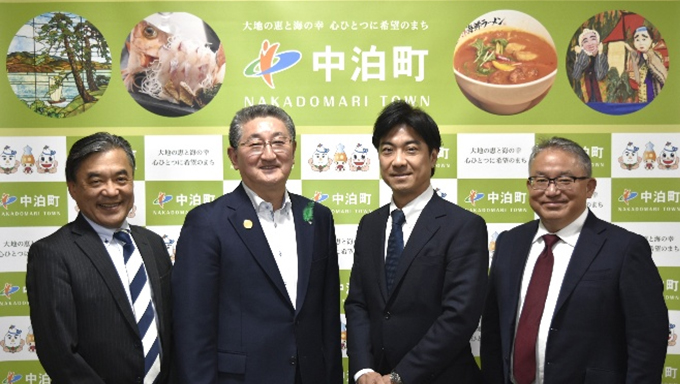 左からMES代表取締役 谷口、中泊町 濱舘町長、MIRARTHホールディングス常務執行役員 髙橋、MAM代表取締役社長 草島
